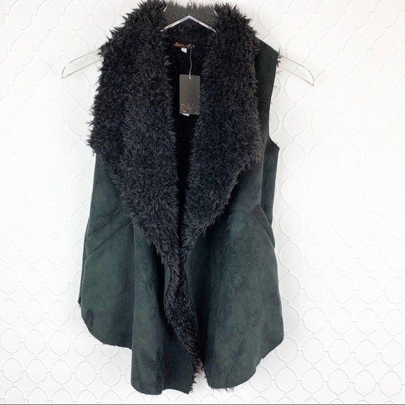 Ella Moss Other - NWT ELLA MOSS Girls Draped Vest Faux Fur Suede 10